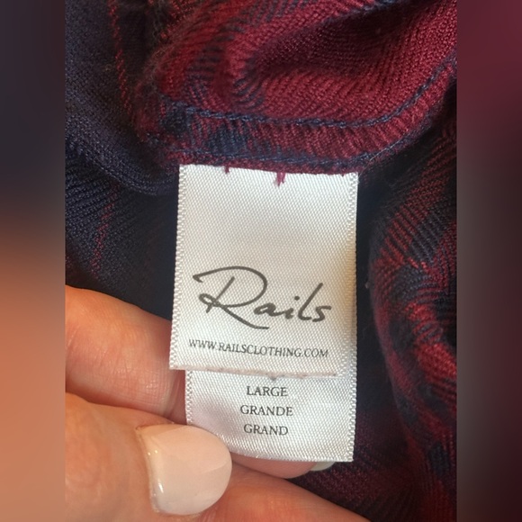 Sz L Rails plaid button down long sleeve shirt navy red soft - Picture 8 of 9